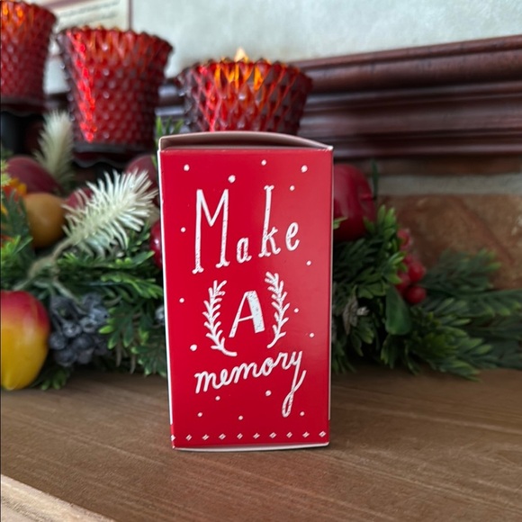 Hallmark Keepsake Santa's Sleigh Bell The Polar Express Ornament - Picture 4 of 4